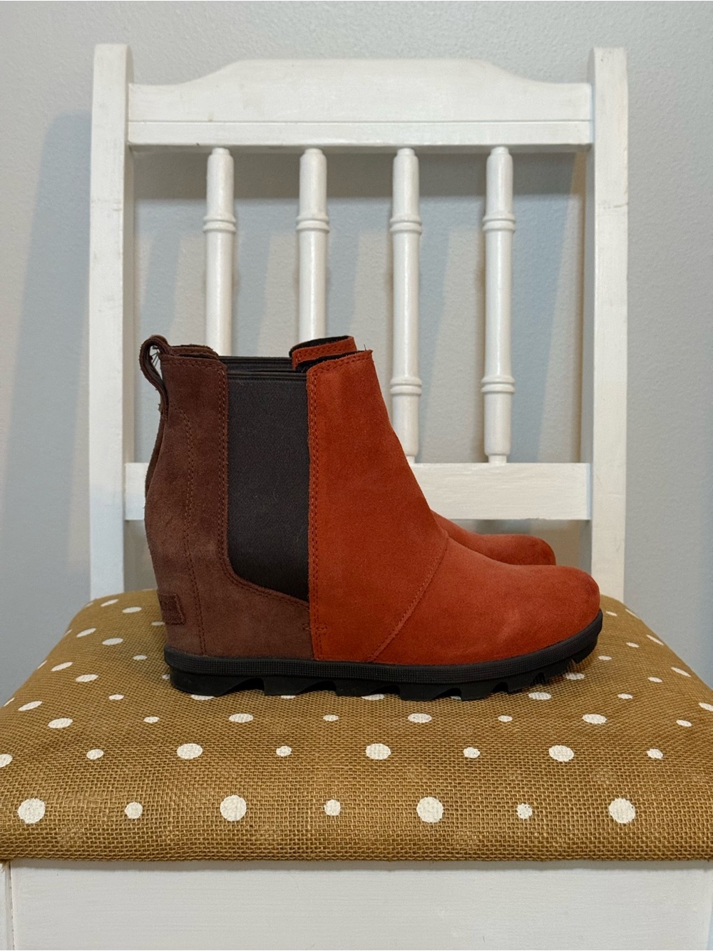 Sorel Women's Two-Tone Suede Chelsea Boot - Rust and Brown